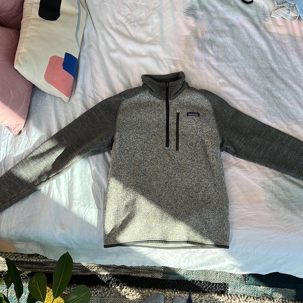 Patagonia Heather gray “Better Sweater 1/4 Zip Fleece” Mens XS. Like new